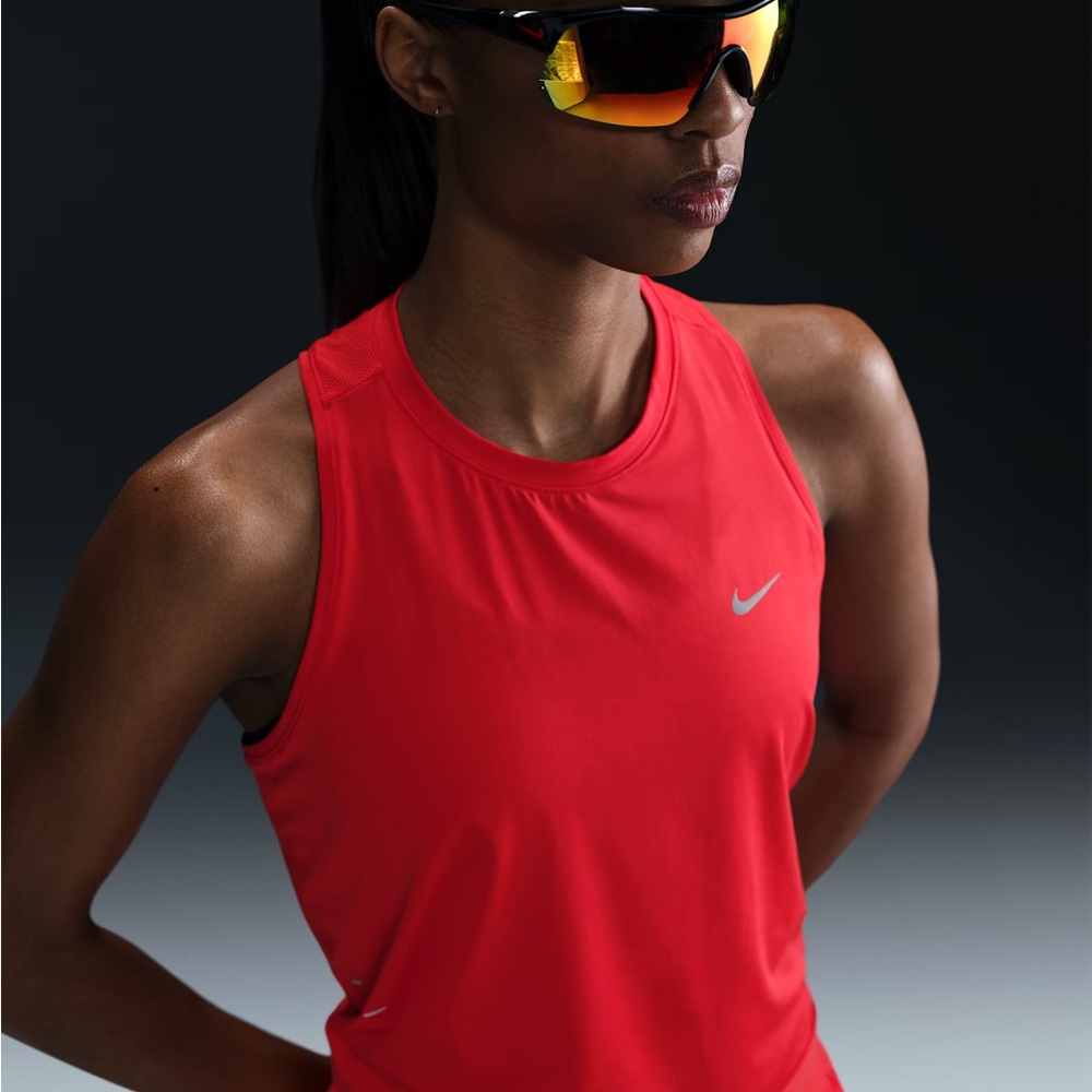 NWT! Nike Swift Women's Dri-FIT Running Tank Top (SMALL)